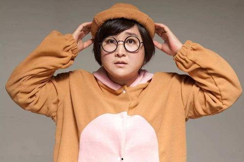 约饭综艺明星吃瓜视频,吃瓜视频揭秘娱乐圈幕后故事