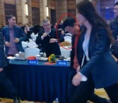 美女保镖吃瓜视频